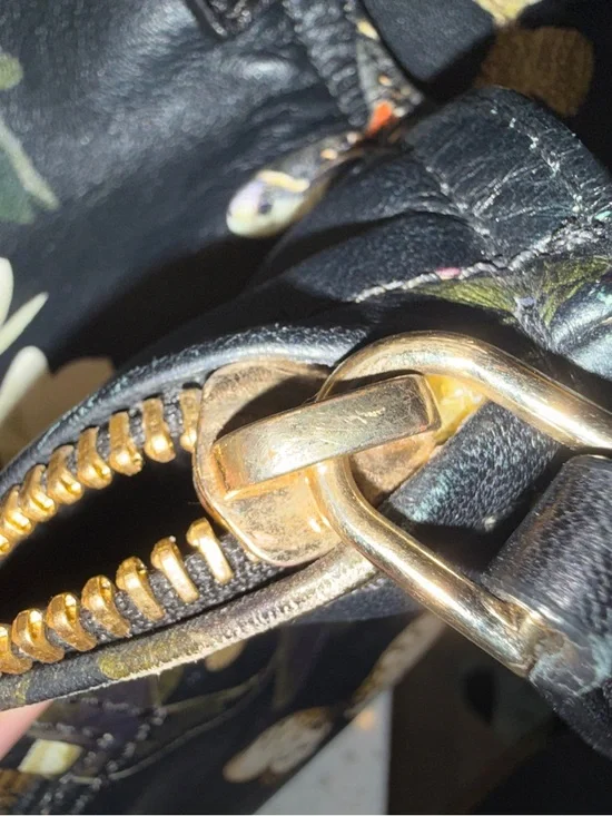 Givenchy Magnolia Print & Black medium Pandora (lambskin skin) Shoulder Bag - Picture 16 of 16